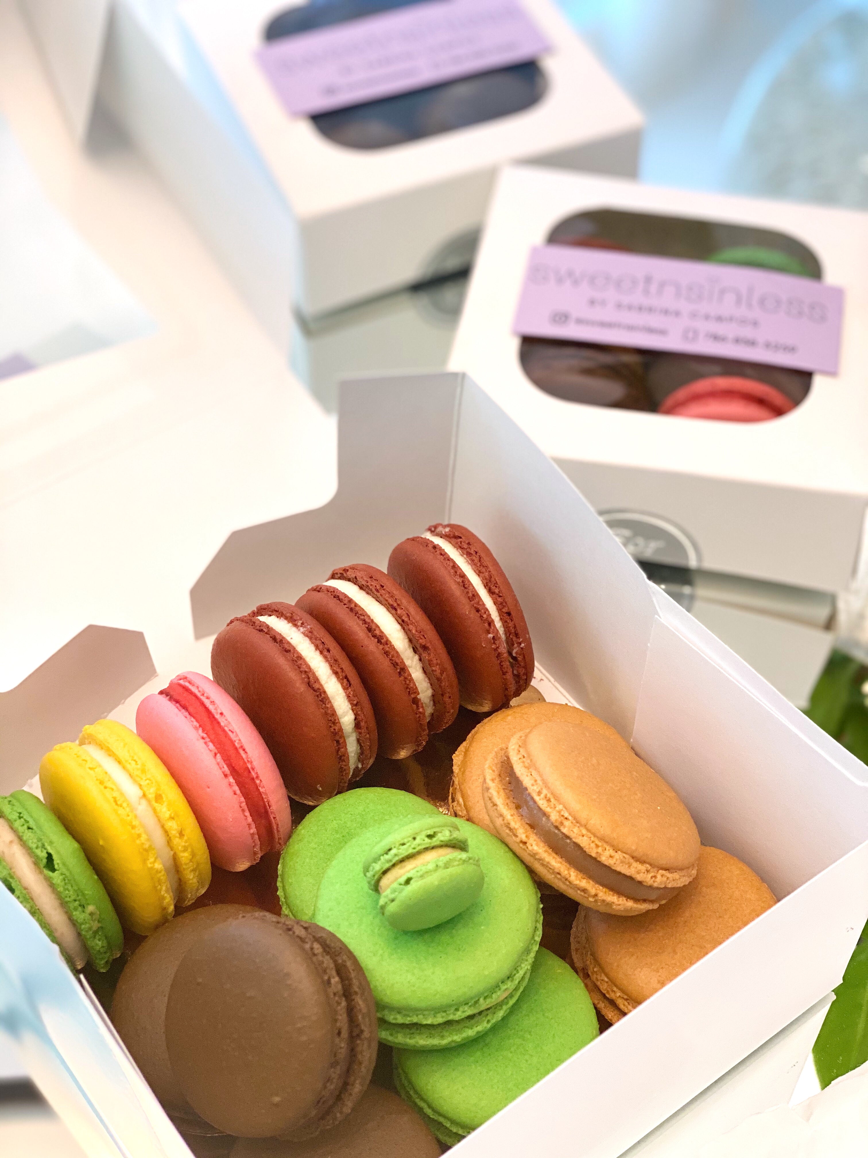 Macarons - Box of 12